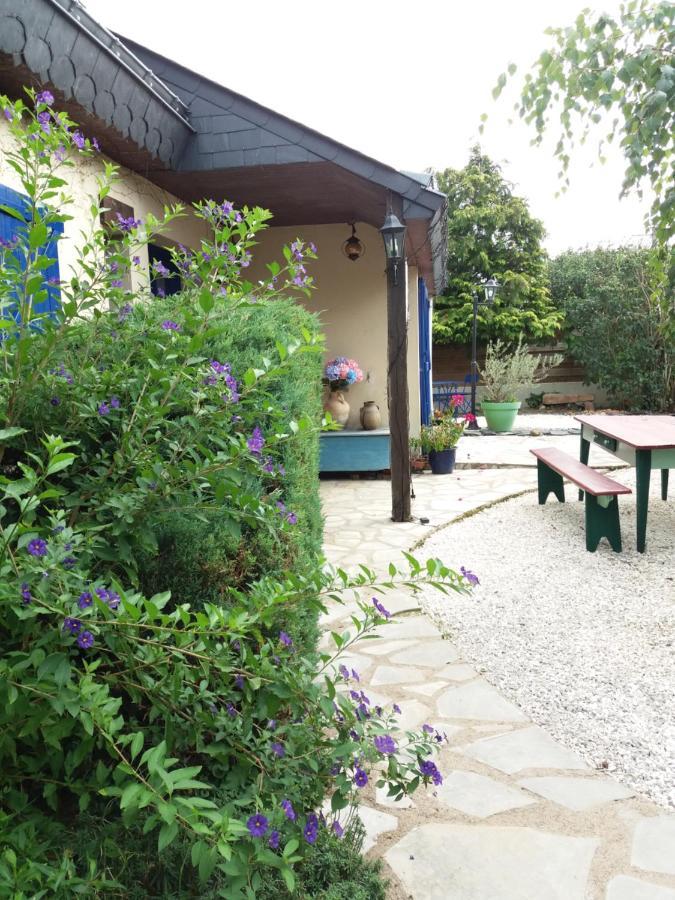 Les Mouettes 1 Gite Ou 4 Chambres D Hote, Jardin ,Bords De Loire La Bohalle Exterior foto